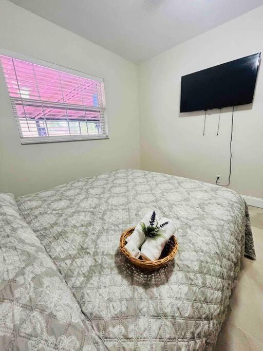 Vintage Family Scape + Heated Pool&Discount Villa Tampa Buitenkant foto