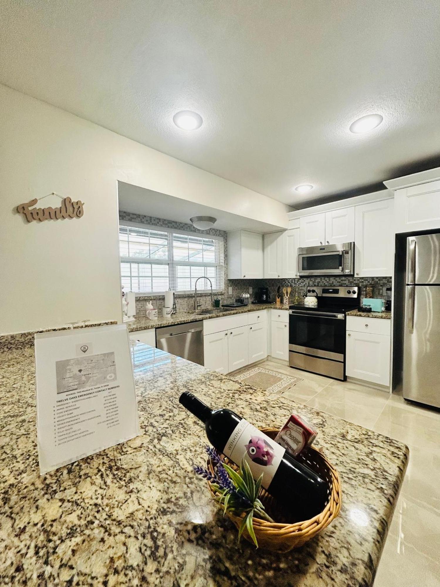 Vintage Family Scape + Heated Pool&Discount Villa Tampa Buitenkant foto
